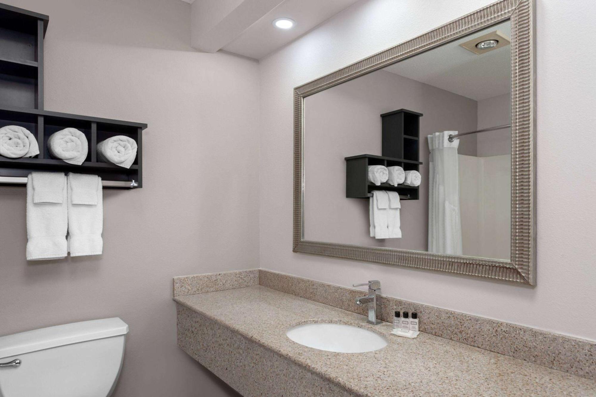 Links Bos Landen Hotel & Spa Of Pella, Trademark By Wyndham Ngoại thất bức ảnh